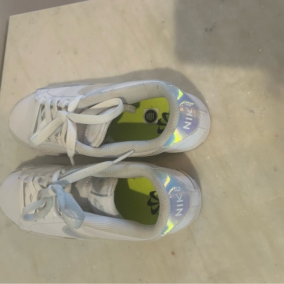 Nike Court Royale 2 White Holographic Swoosh Sneakers – Women’s sz8 - Picture 5 of 7